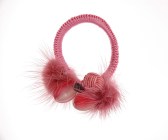 The fabulous ponytail holders are available in the different colors and make a nice finish to a casual style.