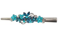 This fabulous jaw clip is adorned with crystals. It measures approximately 4.75 inches long. H11