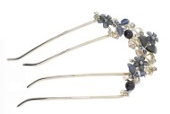 This bridal (wedding) hair comb with SWAROVSKI crystal measures approximately 4.75 inches long. The top is about 2.75 inches by 2.0 inches. Y5